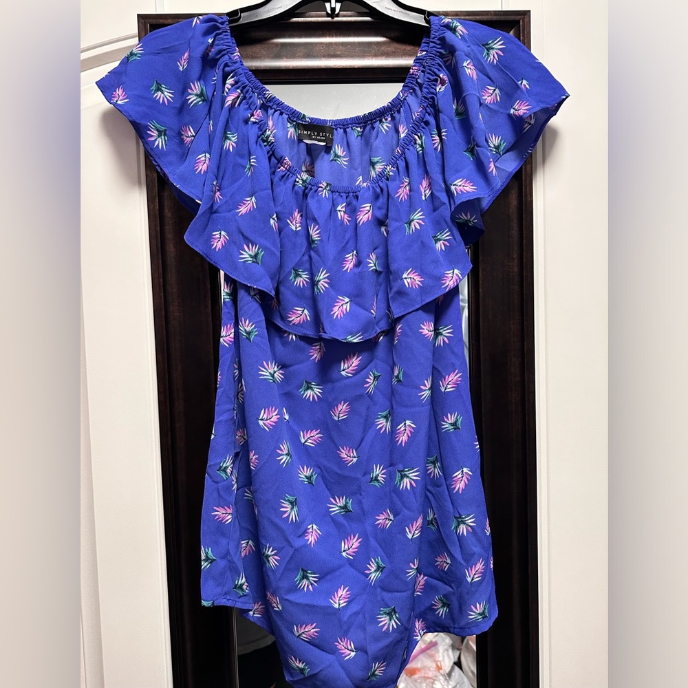 Simply Styled Blue Ruffled Sleeveless Blouse